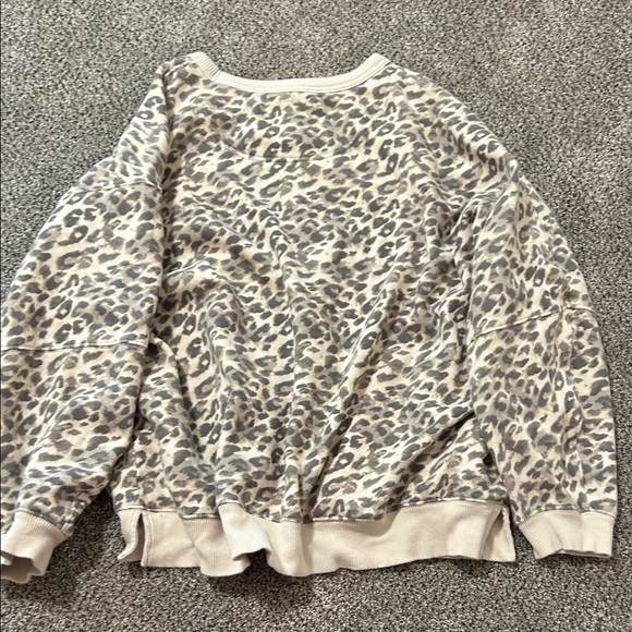 Leopard Print Sweatshirt - Picture 3 of 3